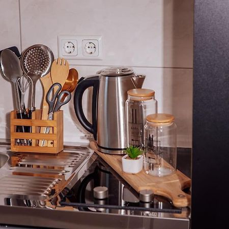 Green & Modern - City - Netflix - Wifi - 2 Person Essen Bagian luar foto