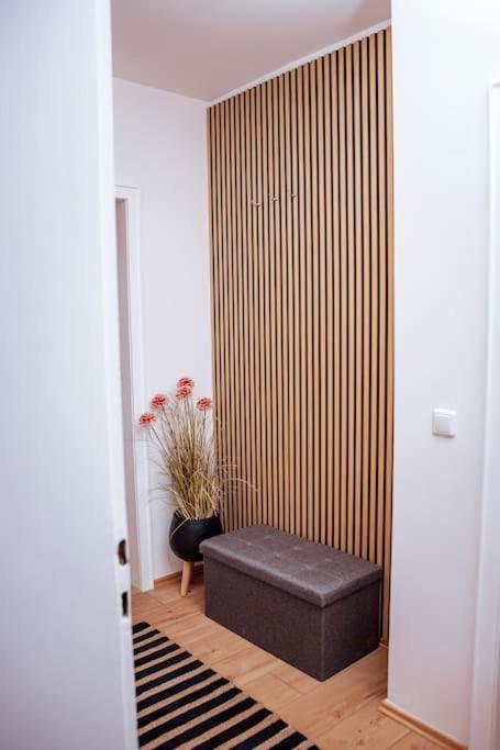 Green & Modern - City - Netflix - Wifi - 2 Person Essen Bagian luar foto