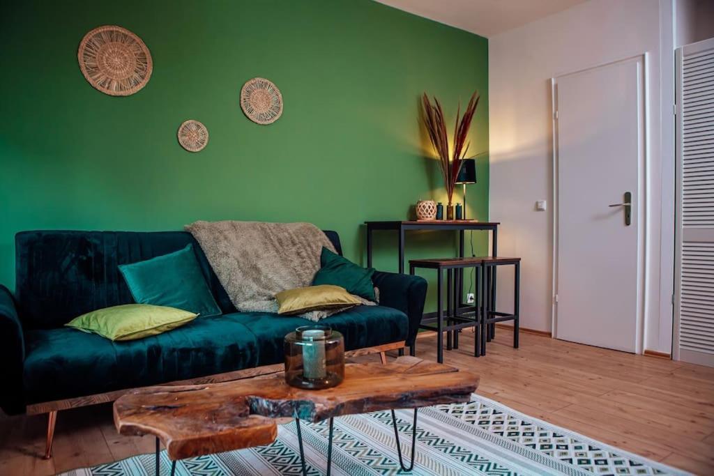 Green & Modern - City - Netflix - Wifi - 2 Person Essen Bagian luar foto